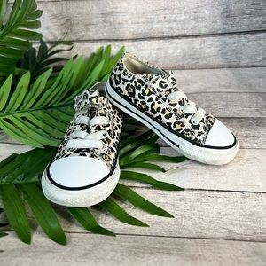 Leopard Print Converse Chuck Taylor’s babies size 6